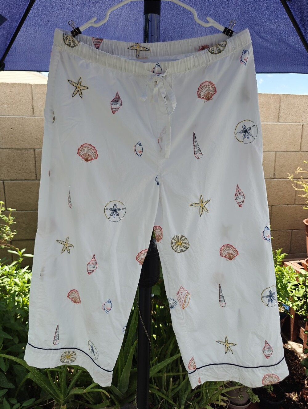 Like New, Printfresh Embroidered Shells, Cami & Crop Pant Set, Size Medium - Picture 8 of 11